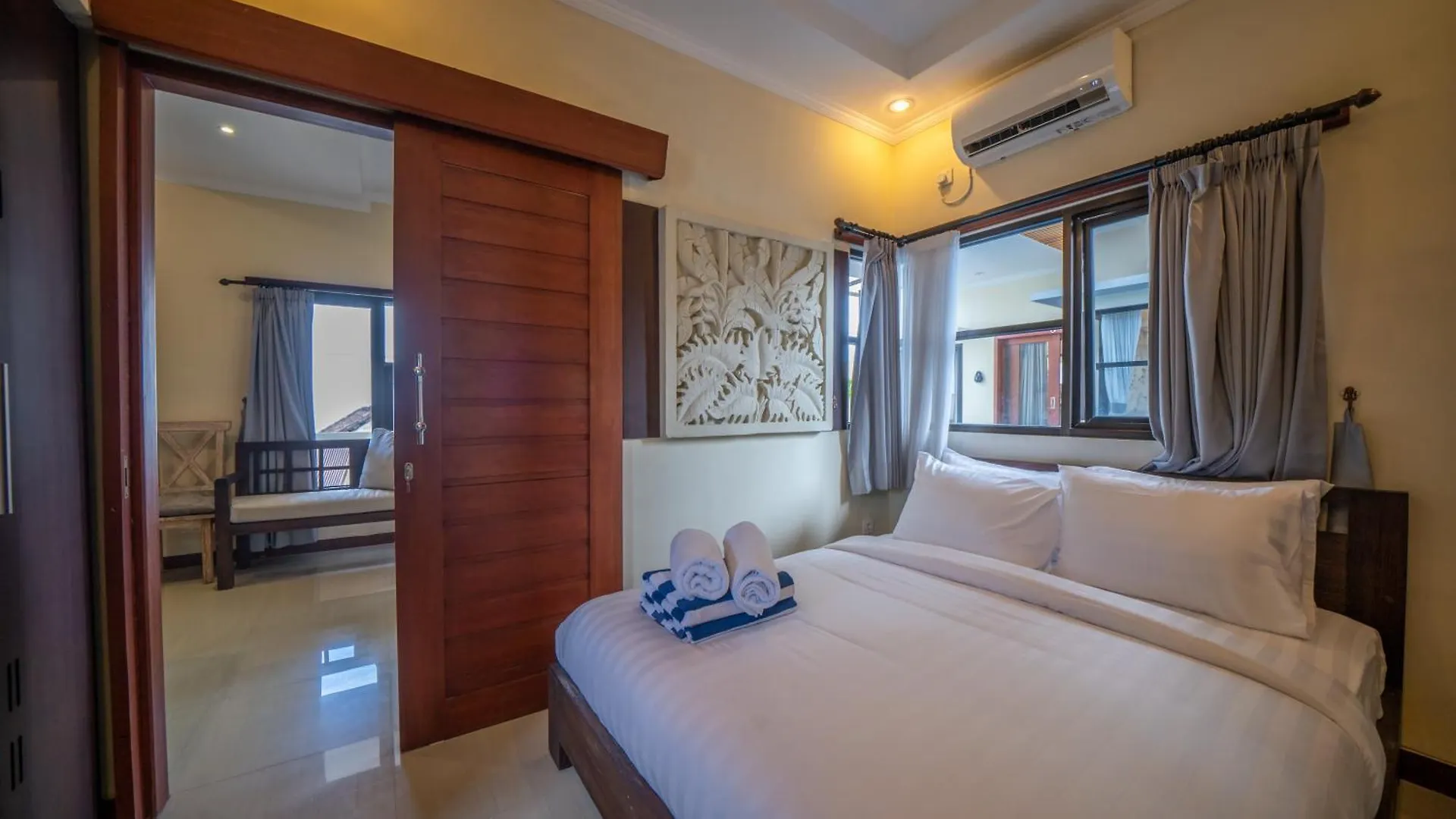 別荘 Padma Lodge Legian スミニャック